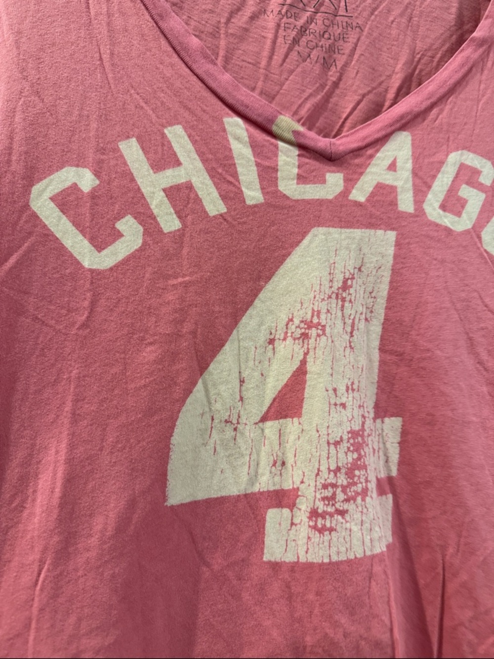 Forever 21 Chicago Distressed Graphic V-Neck Tee - Pink - Picture 2 of 4